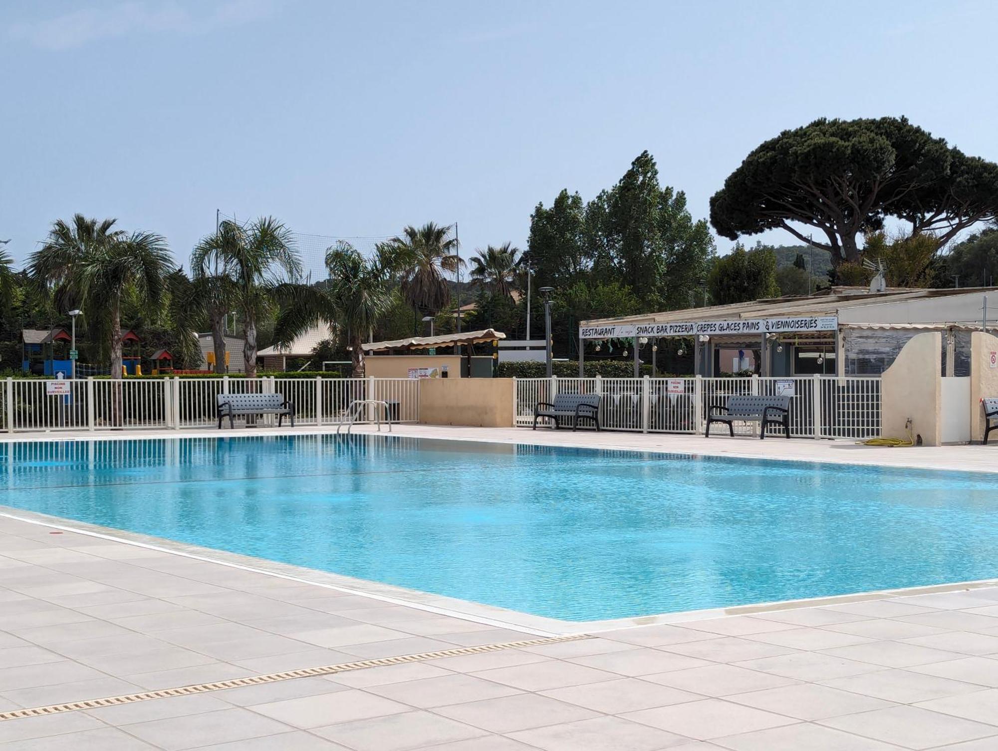 Mobilhome Avec Piscine- A 10 Minutes *