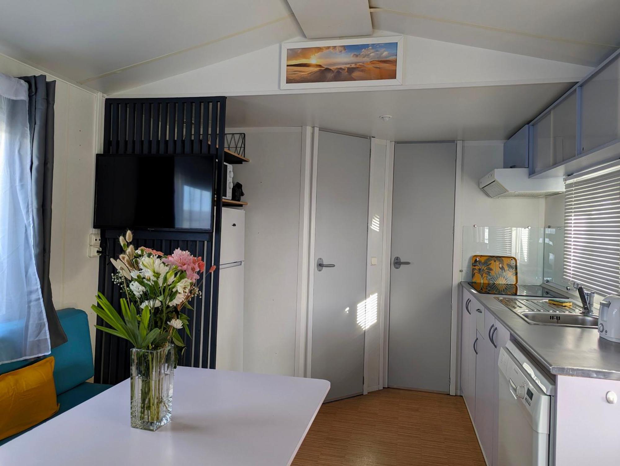 Mobilhome Avec Piscine- A 10 Minutes *