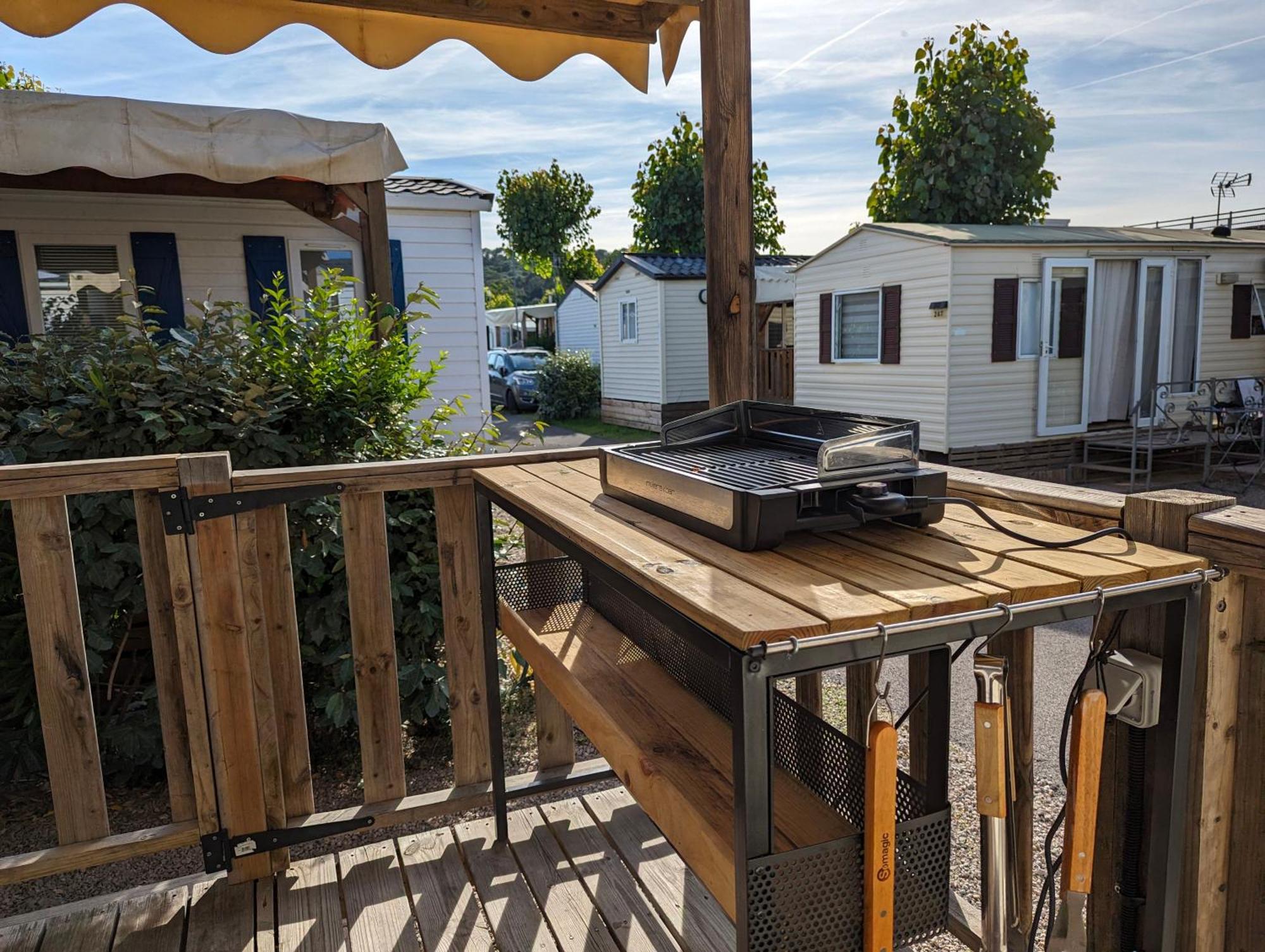 Campsite Mobilhome Avec Piscine- A 10 Minutes